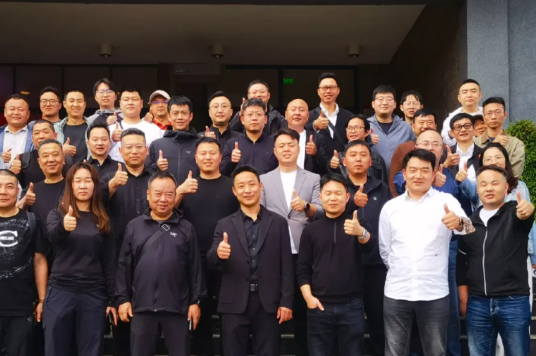 从中国到东非：正泰安能携国内代理商赴肯尼亚，共启光伏合作新征程