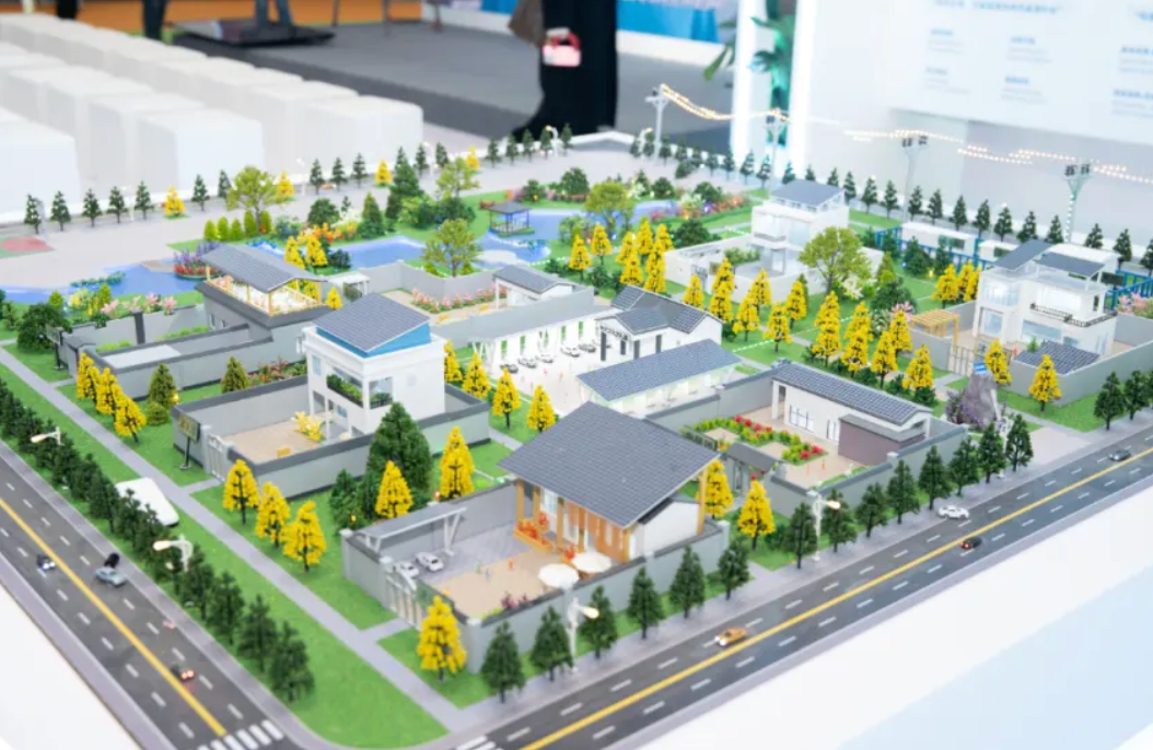 正泰安能SUCE 2025高光时刻盘点：新品发布引领行业，荣膺大奖再攀高峰！